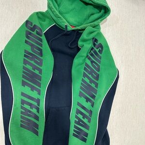 Supreme hoodie with logo sleeves